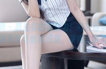 语画界 – 抓住你的注意力！程程程带来的高清吊带与丝袜图册，来得太刚好！