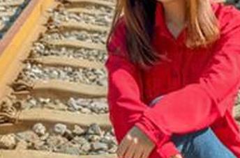 轰趴猫 – 第一眼看到Ellie艾栗栗的定制JK，图片让我想牙疼，因为太可爱了！