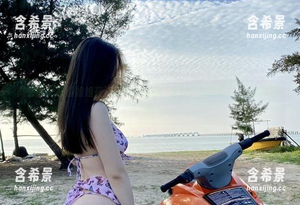 微密圈 - 铁锤姐姐在浴缸中的私拍，光影间的暧昧，让人浮想联翩