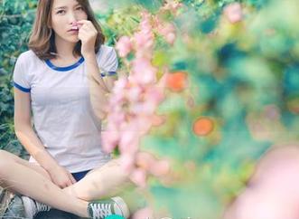 青豆客 – 谭晓彤的私房女友合集，想体验一把不一样的‘她’吗？