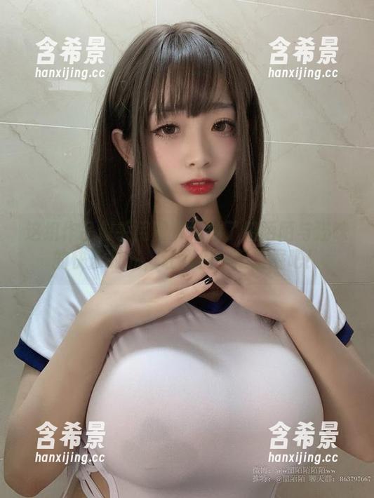韶陌陌 这组作品似乎用图片叙述了韶陌陌与猫咪的快乐时光,让我们一起发掘吧!