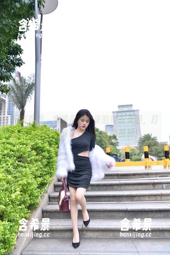 图集首发，魔镜街拍带来的肉丝美腿，打羽毛球时能让你流口水的那种！
